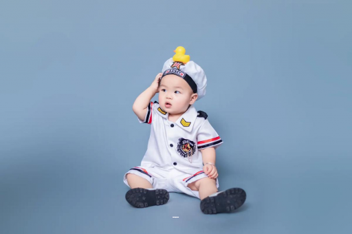 定州宝宝老摇头怎么回事 定州宝宝老摇头怎么回事